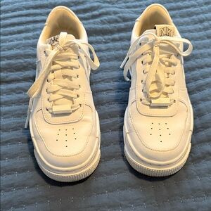 Nike White Women's Sneakers